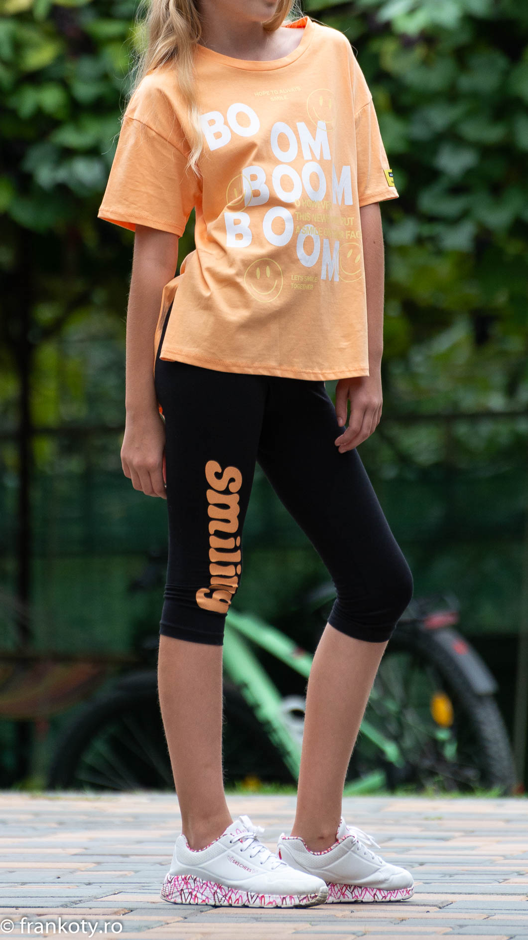 Set Tricou şi Pantaloni