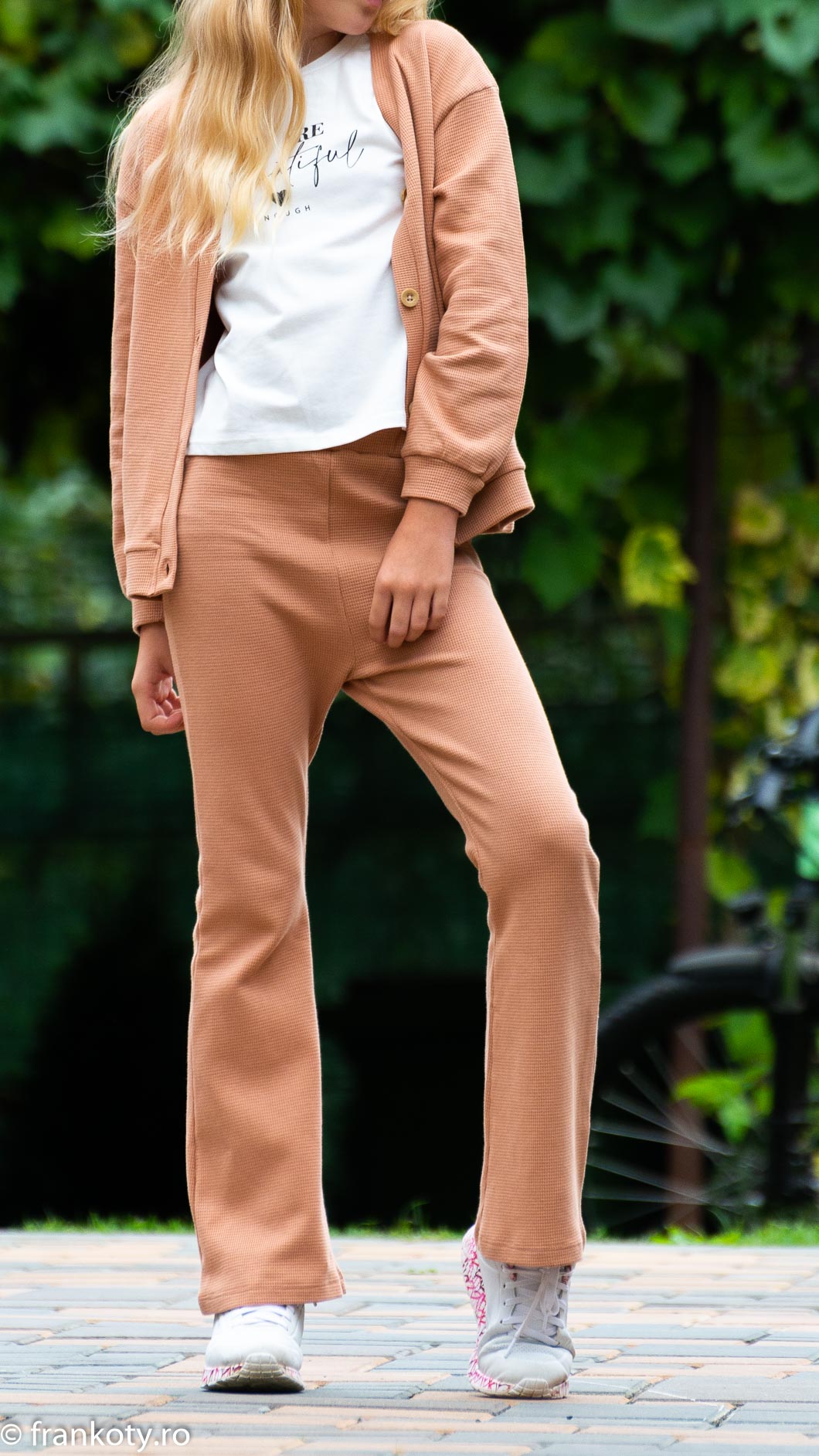 Set Bluză Tricou Pantaloni